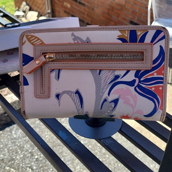 Spartina 449 Floral Wallet - Blue, Red, Tan - Picture 3 of 16